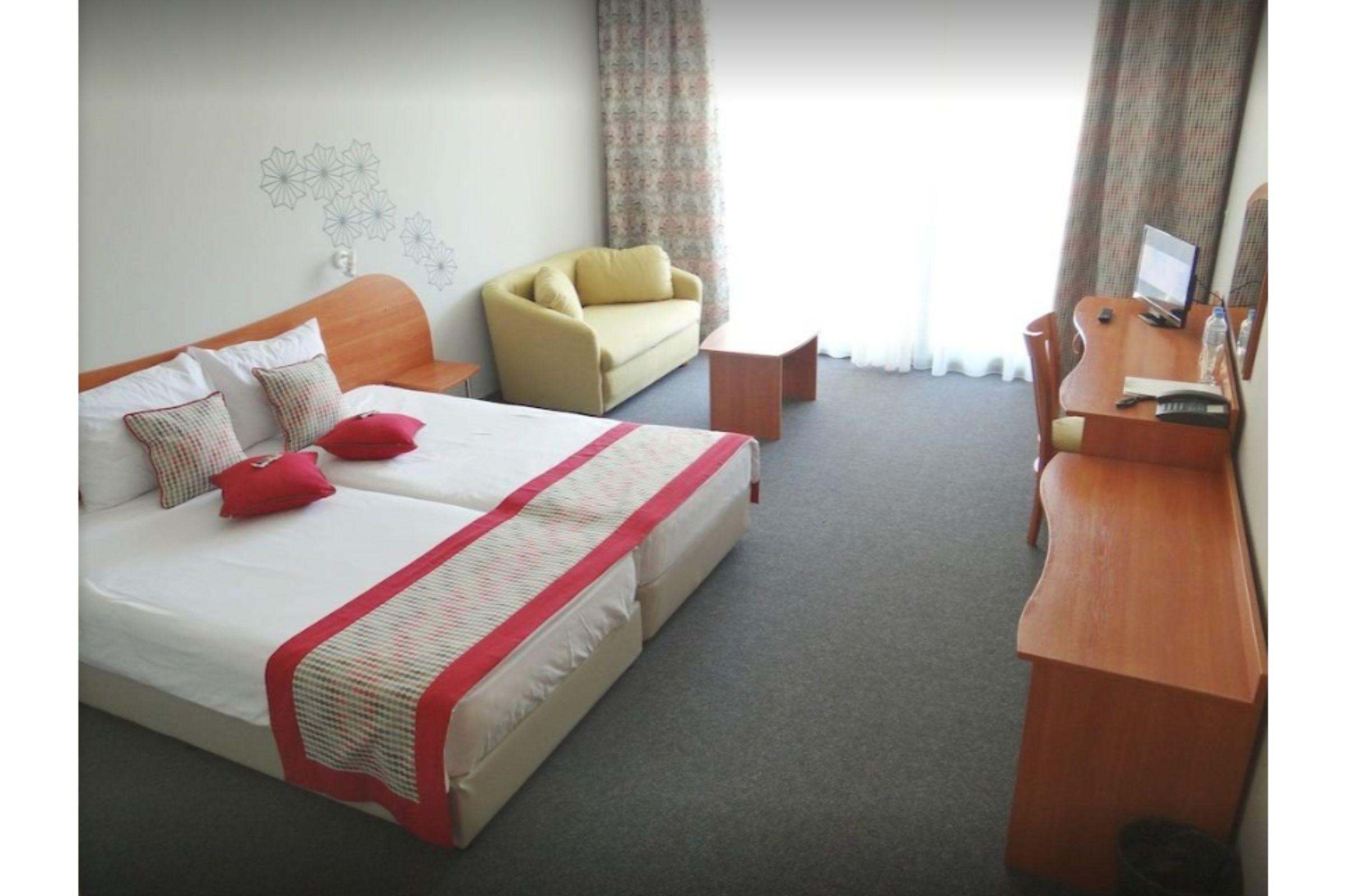 Mpm Hotel Kalina Garden ซันนีบีช ภายนอก รูปภาพ