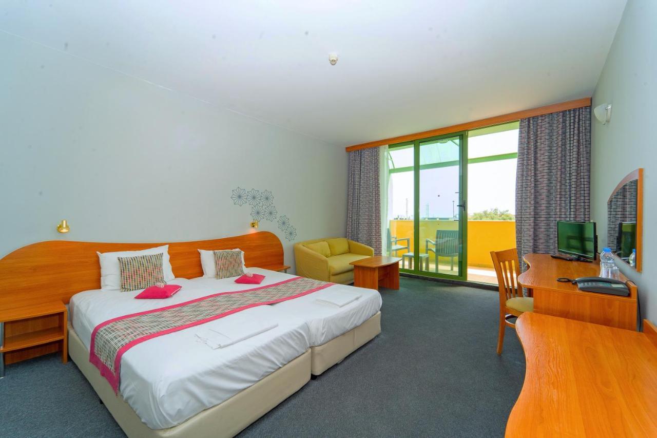 Mpm Hotel Kalina Garden ซันนีบีช ภายนอก รูปภาพ