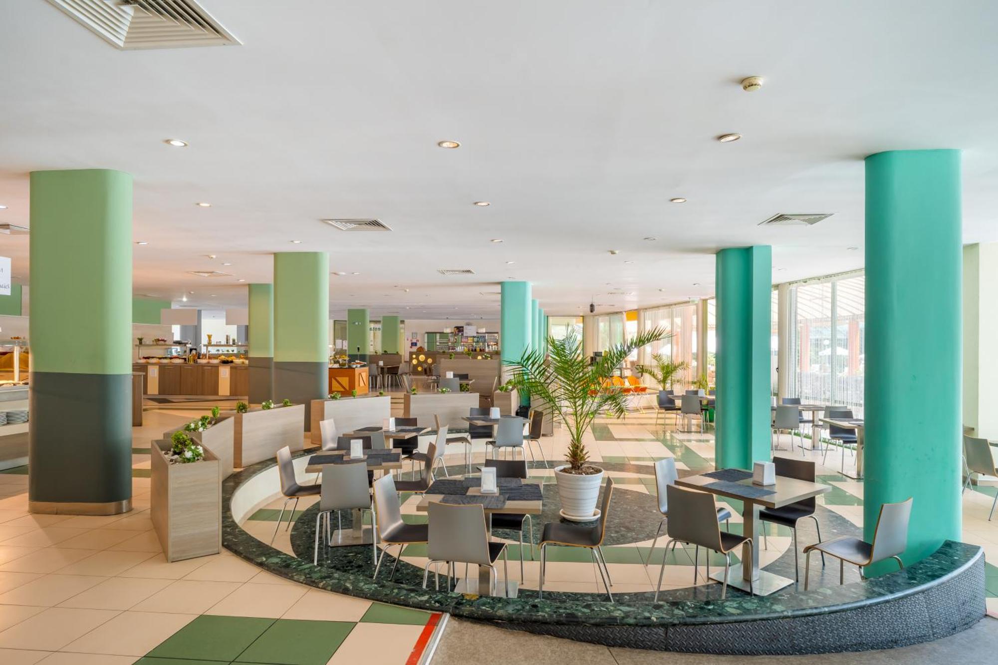 Mpm Hotel Kalina Garden ซันนีบีช ภายนอก รูปภาพ